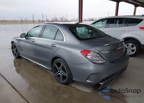 2016 Mercedes-Benz C 300 Luxury/Sport z USA, uszkodzony, nr VIN 55SWF4JB2GU097101